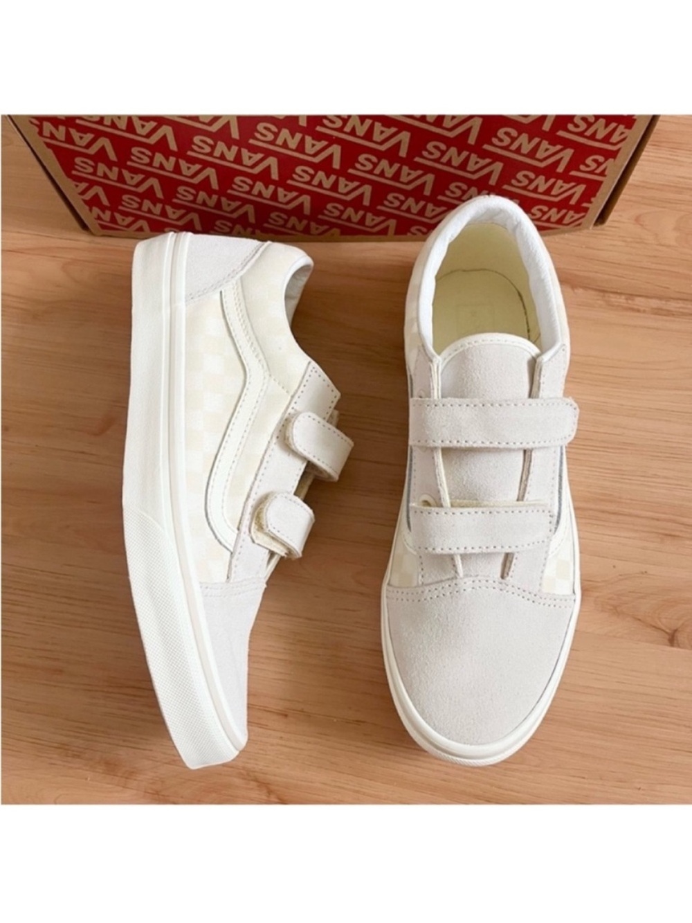 Vans Big Kids Old Skool V Checkerboard Shoe 7.0 US Women 8.5 US